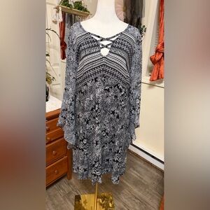 Black and White Patterned  tunic Dress with bell sleeves